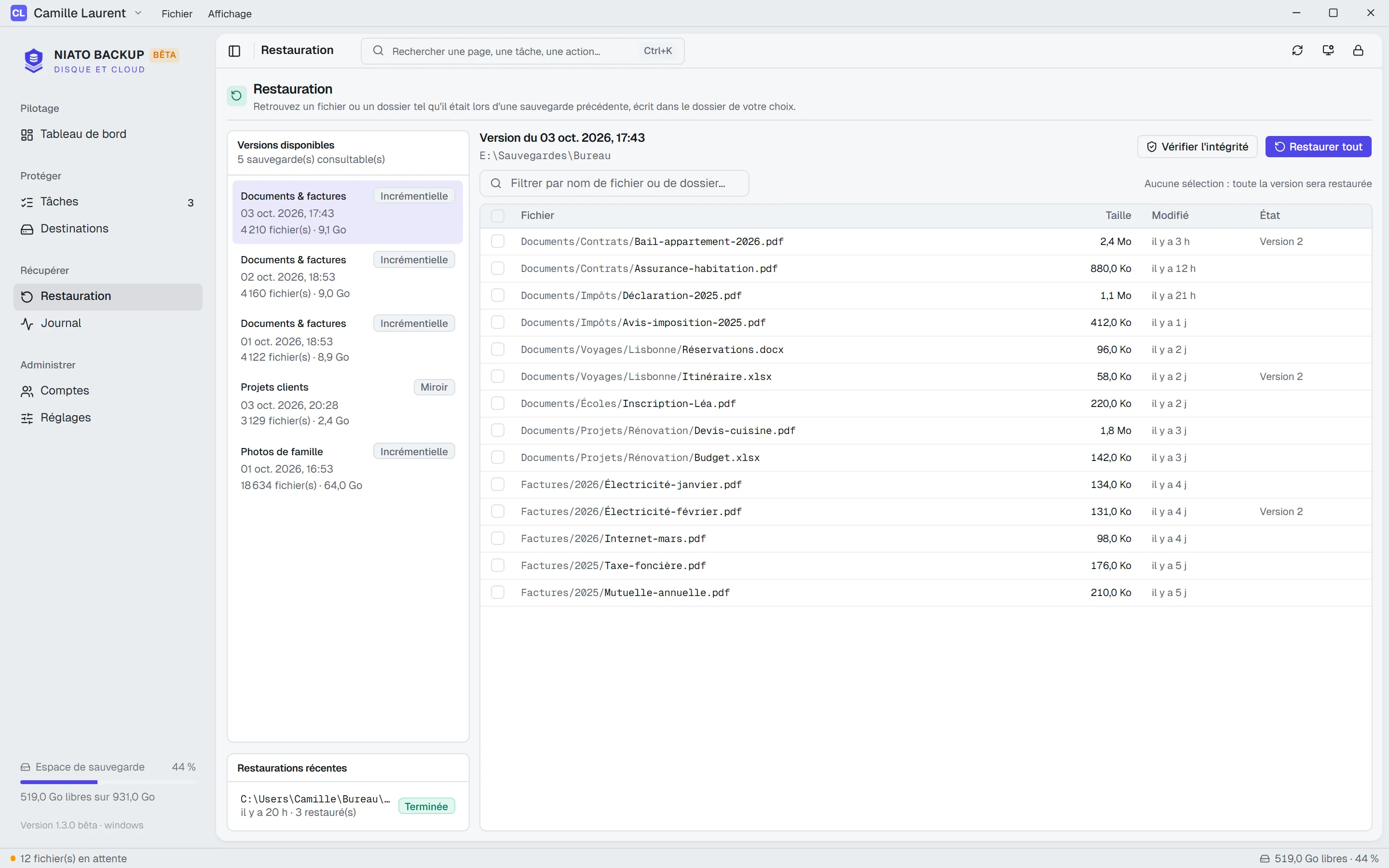 La page Restauration : les versions disponibles à gauche, les fichiers de la version choisie à droite.